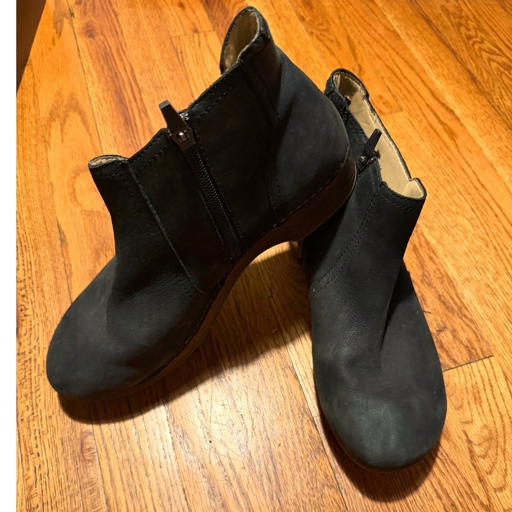 Dansko Ankle Boots Black Leather Clog Heel Side Zip EU 42 Comfort Boho